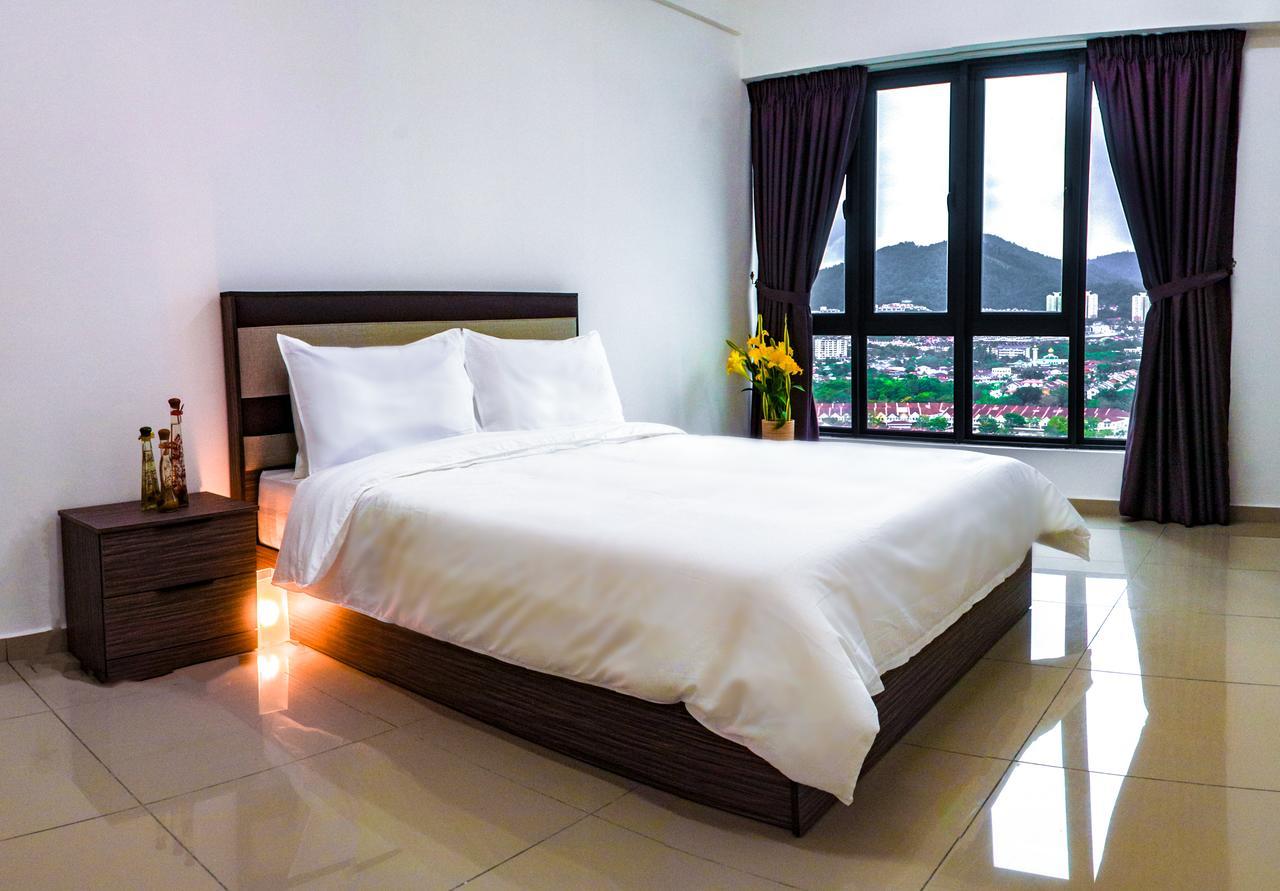 Lazy Traveler'S Suite By D Imperio Homestay George Town Buitenkant foto