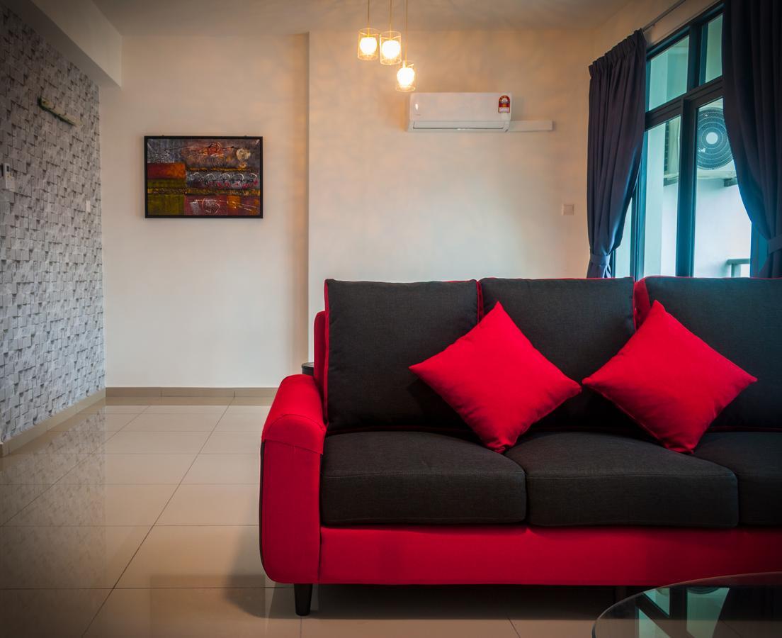Lazy Traveler'S Suite By D Imperio Homestay George Town Buitenkant foto